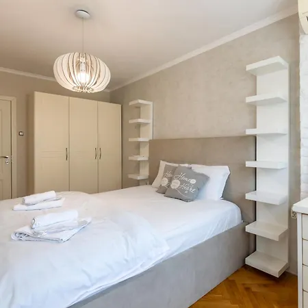 Spacious 2br With Garage In Chataldzha Apartmán *