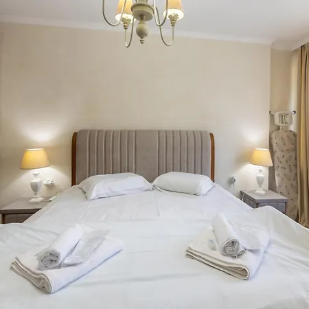 Spacious 2br With Garage In Chataldzha Apartmán Varna